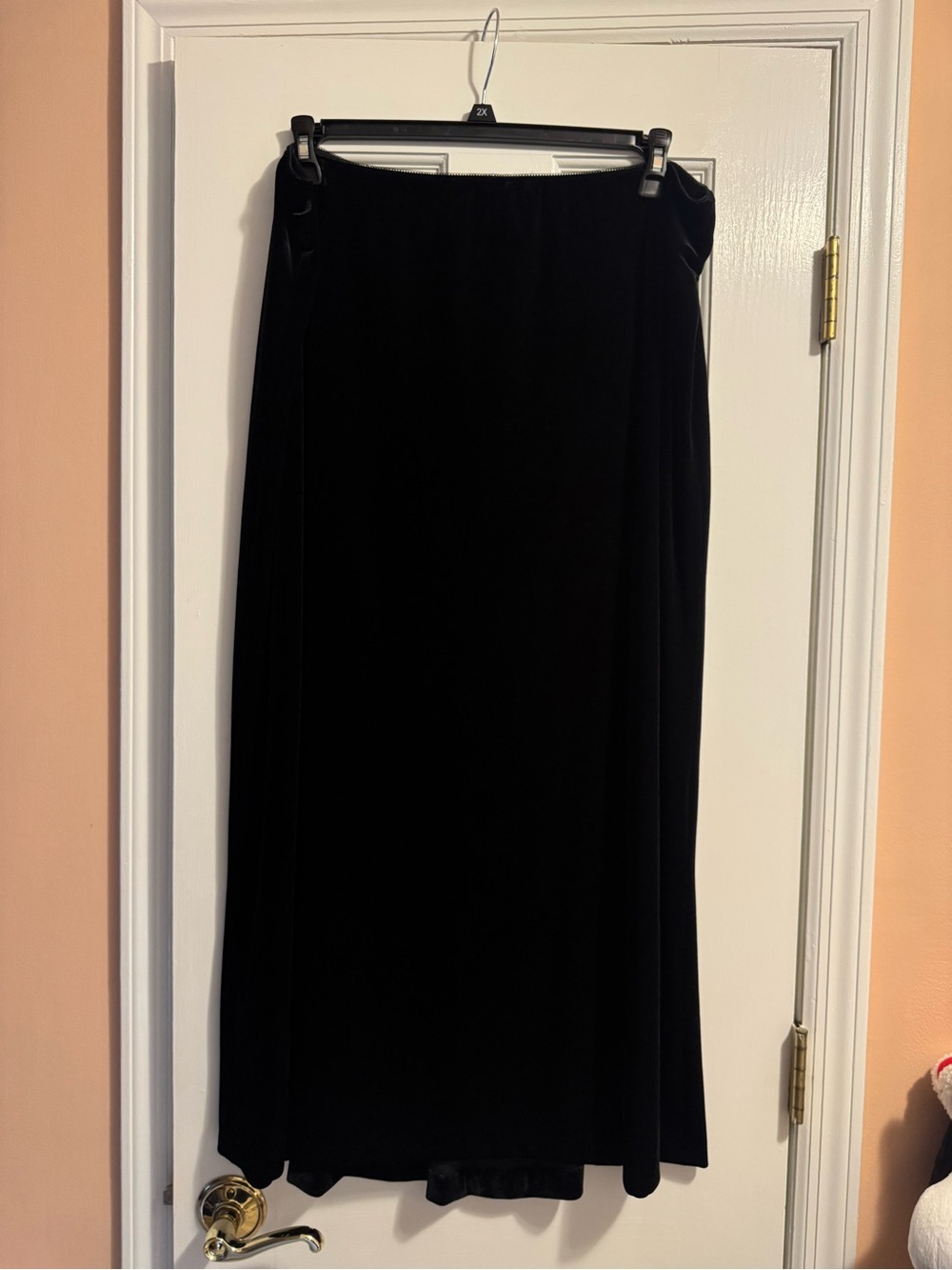 NWOT! Alex Evenings black velvet skirt in a 2x